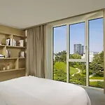 The Ritz-carlton, Hotel 5*