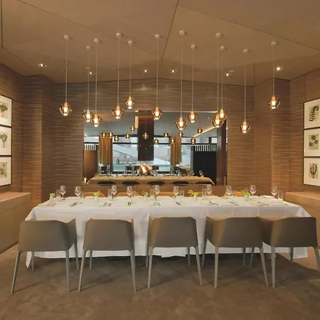 The Ritz-carlton, Hotel