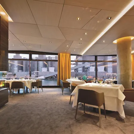 The Ritz-carlton, וולפסבורג