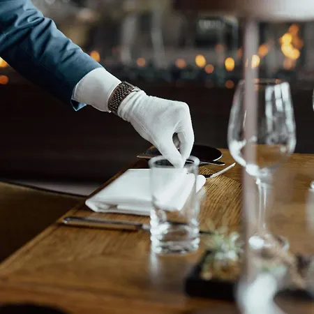 מלון The Ritz-carlton,