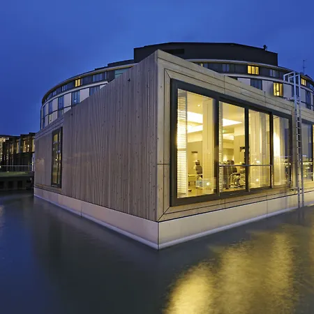 The Ritz-carlton, Hotel