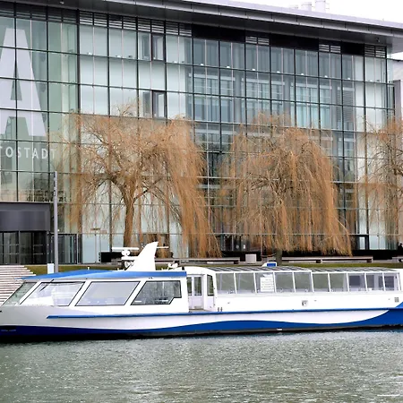 Hotel The Ritz-carlton,