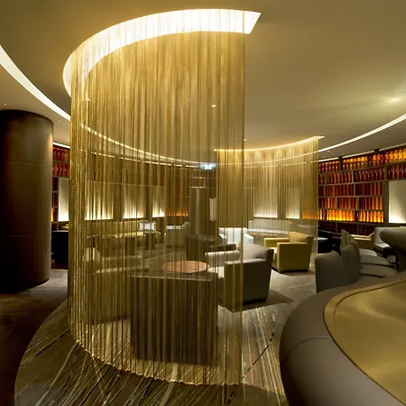 The Ritz-carlton,