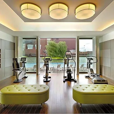 Hotel The Ritz-carlton,