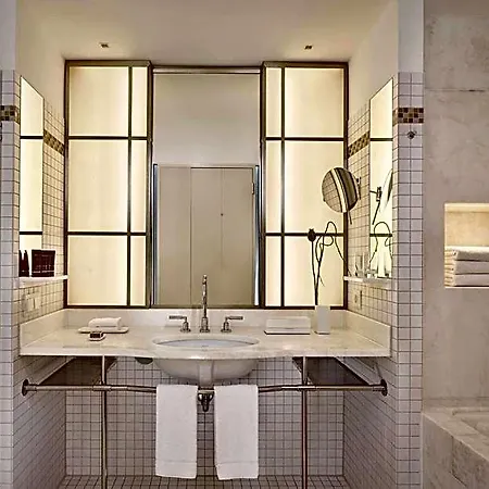 The Ritz-carlton, Отель Вольфсбург