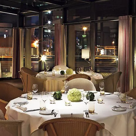 The Ritz-carlton, 호텔 5*
