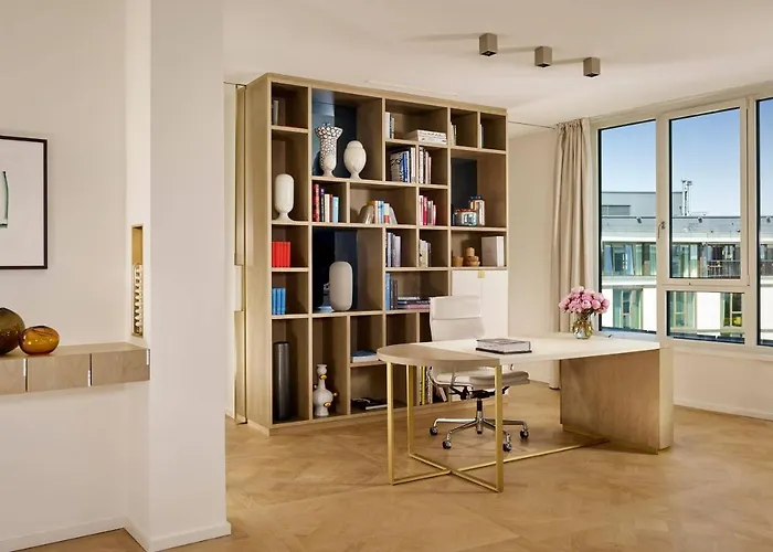 The Ritz-carlton, Hotel 5*