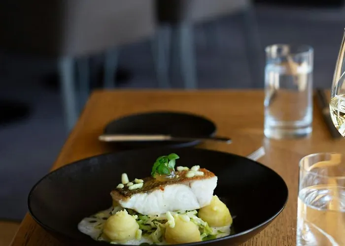 The Ritz-carlton, Hotel