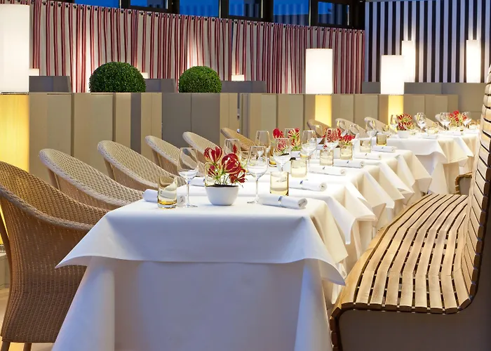 The Ritz-carlton, Hotel 5*