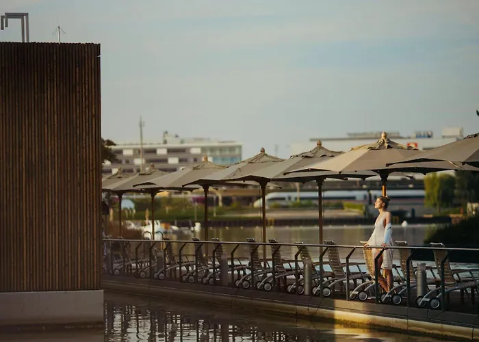 Hotel The Ritz-carlton,